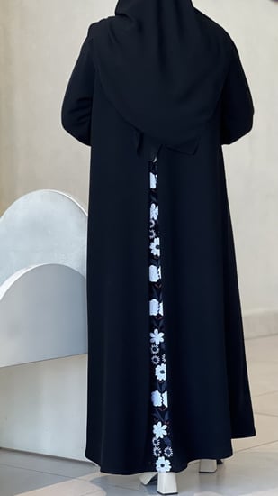 كريب اندونيسي مع كسره من الخلف تطريز من الامام والخلف