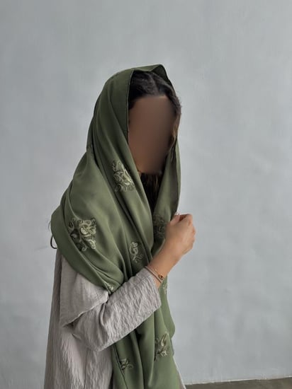 اخضر مطرز اخضر