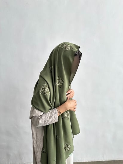 اخضر مطرز اخضر