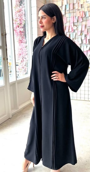 عبايه كشخه كسرات علي العباية لاطلاله راقيه