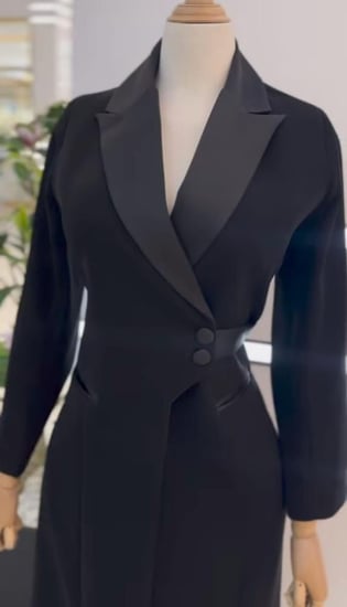 بليزر طويل أنيق بقصة رسمية ولمسة مودرن مثالي للعمل والمناسبات