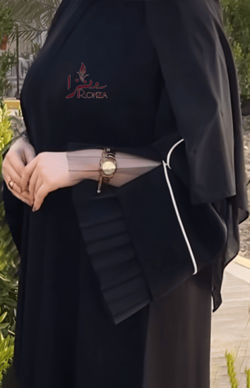 عباية دانتيل فاخرة أناقة أنثوية بتفاصيل ناعمة