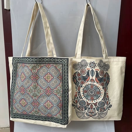 حقيبة كتف بأشكال أنيقة