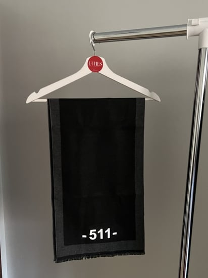 شال شتوي (وجهين اسود ورمادي)