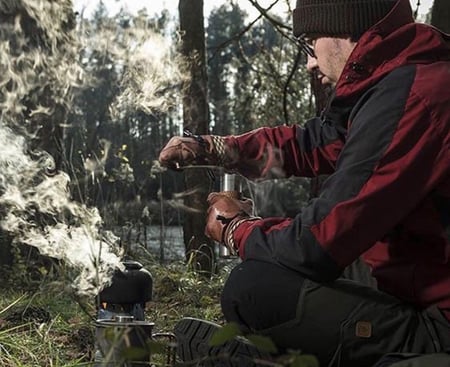 طاحونة قهوة يدوية