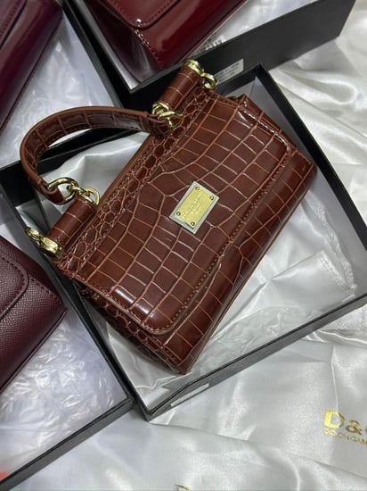 شنطة دولتشي اند غابانا سيسلي