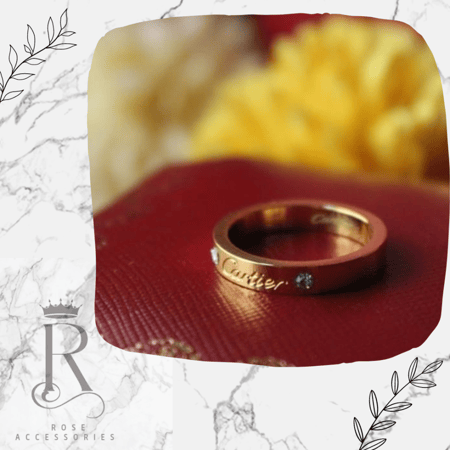 خاتم كارتيه مطلي وعليه ختم البراند ضمان سنه عاللون