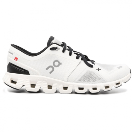 Running Cloud white & black