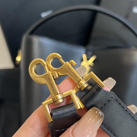 YSL Le 37