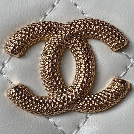 Chanel 24P WOC White  9.8 cm