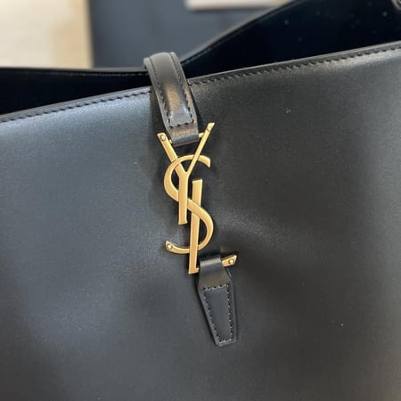 YSL Le 37
