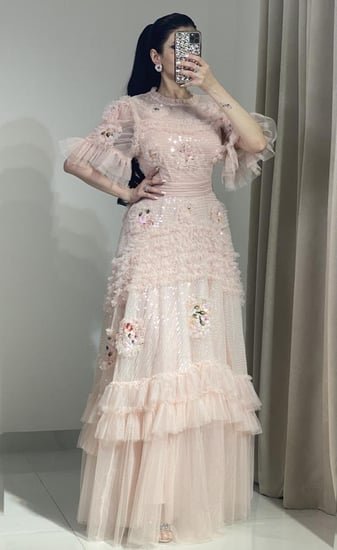 فستان طويل سهرة مطرز بالشك