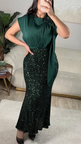 فستان  سهرة فخم وراقي مزين بكلفة الوردة