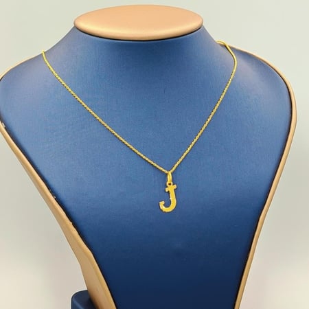 18K Gold Necklace with letter pendant - عقد ذهب عيار 18 بحرفك
