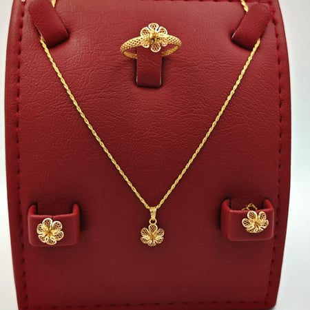 21k Set flower shape -  طقم ذهب عيار 21 شكل وردة