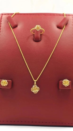 21k Set flower shape - طقم ذهب عيار 21 شكل وردة