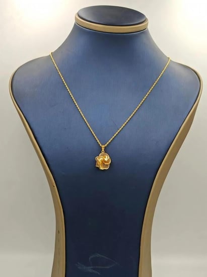 Necklace 21k Gold -عقد وردة ذهب عيار 21
