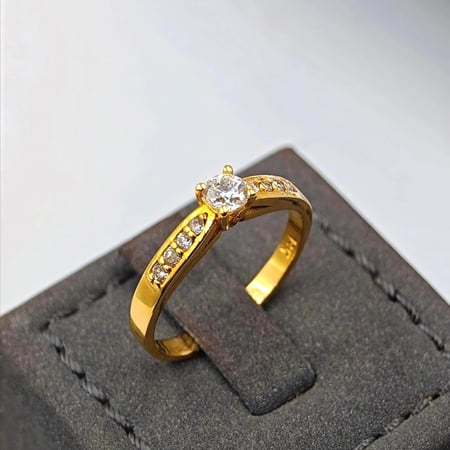 خاتم الماس عيار 18 - 18K Diamond Ring