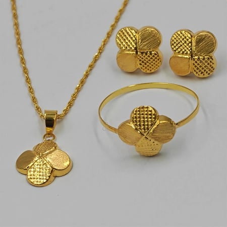 طقم ذهب عيار 18 - 18K Gold set