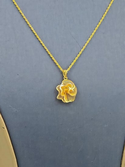 Necklace 21k Gold -عقد وردة ذهب عيار 21