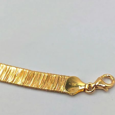 Bracelet 18K Gold - إسوارة عيار 18