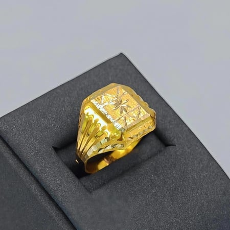 خاتم عيار 18 - 18K Ring