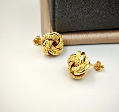 حلق ذهب عيار 18 - 18k Gold Earrings