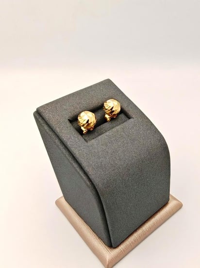 Earring 18K Gold - حلق عيار 18