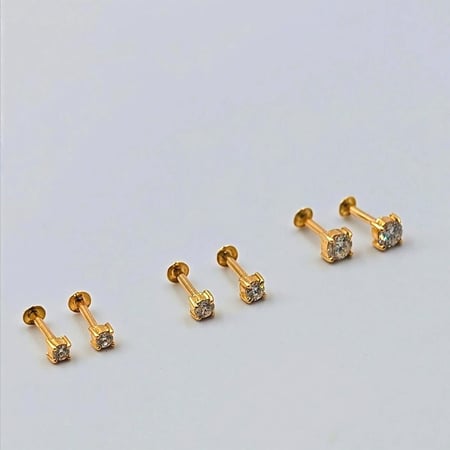 حلق الماس بـ3 مقاسات -  Damoind Earrings with 3 Sizes