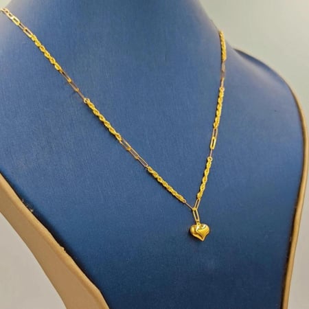 Necklace 18k Gold - عقد قلب عيار 18