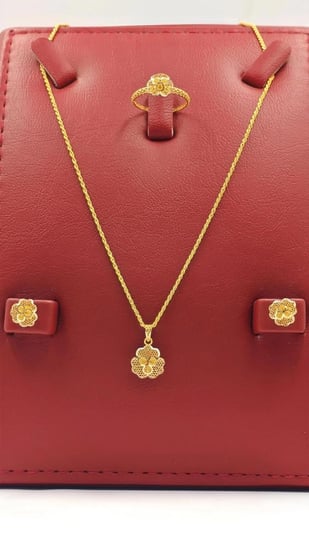 21k Set flower shape - طقم ذهب عيار 21 شكل وردة