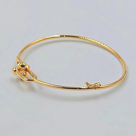 18k Gold  Bangle