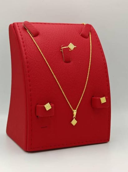 Set 18k Gold - عقد ذهب عيار 18