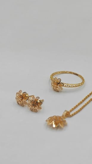 21k Set flower shape - طقم ذهب عيار 21 شكل وردة