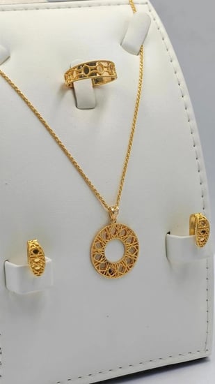 طقم ذهب عيار 21 - 21K Gold Set