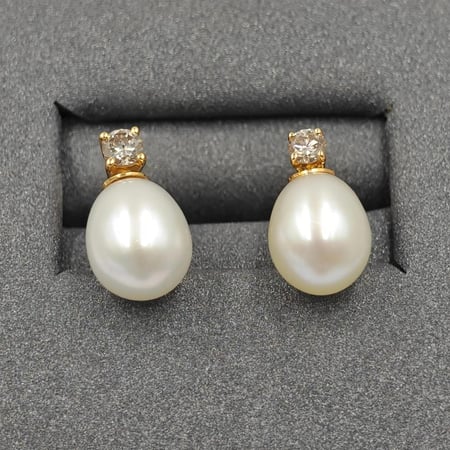 طقم الماس عيار 18 - Diamond Set 18k