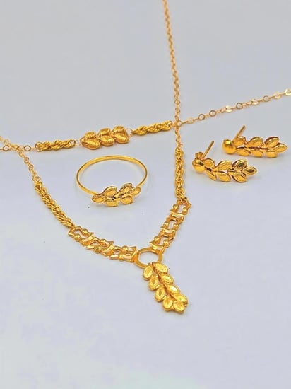 طقم ذهب عيار 21 - 21K Gold Set