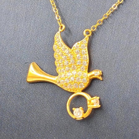 عقد ذهب عيار 18 بشكل طائر  -  18K Gold Bird Necklace
