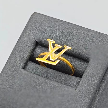 طقم ذهب عيار 18 - 18K Gold set