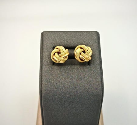 حلق ذهب عيار 18 - 18k Gold Earrings