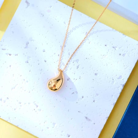 عقد تير دروب عيار 18 - Tear Drop 18k NECKLACE