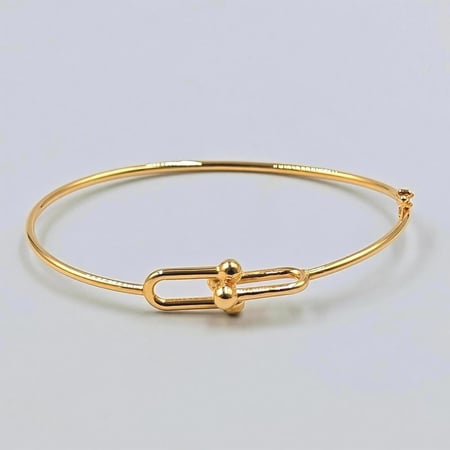 18k Gold  Bangle