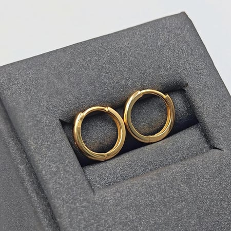 حلق ذهب عيار 18 - 18K Gold Earrings