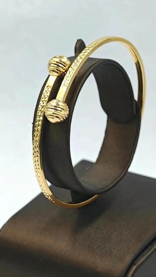 Bangle 18K Gold - سوار ذهب عيار 18