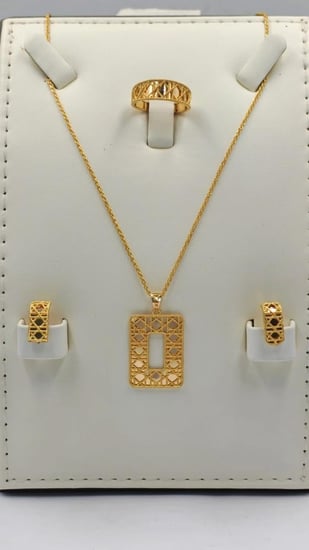 طقم ذهب عيار 21 - 21K Gold Set