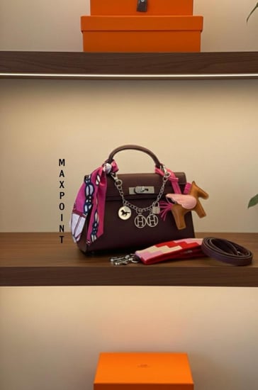 حقيبه يد " بأكسسوارات أنيقة "