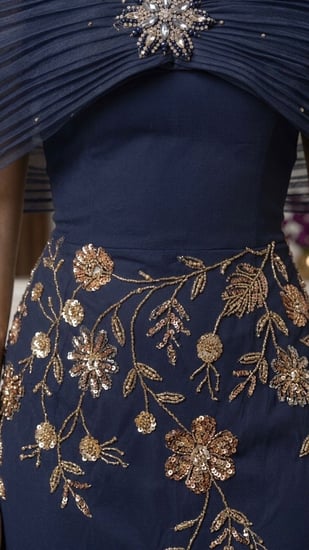 فستان "نايت ستار" المطرز (Midnight Star Embellished Gown)