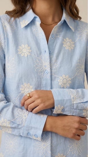 بلوزة "سما" المطرز (Sky Blue Floral Embroidery Shirt)