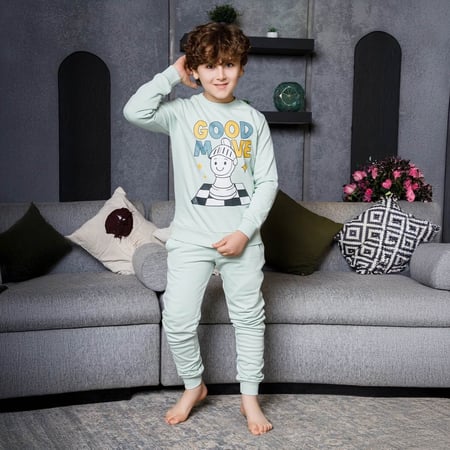 بيجامة اولادي ميلتون طباعة DTF  شطرنج + كلمة GOOD MOVE