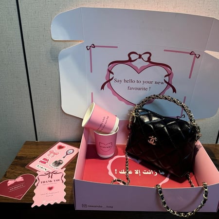 شنطه شانيل اسود مع ميداليه